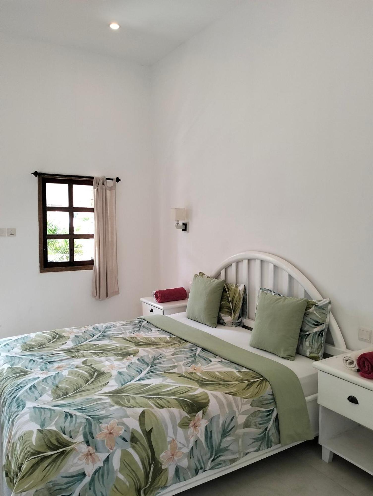 White Coconut Resort Gili Trawangan Exterior foto